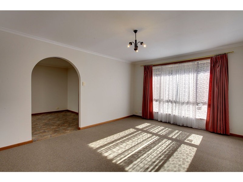 16 Sherebrooke Blvd, Woodcroft SA 5162