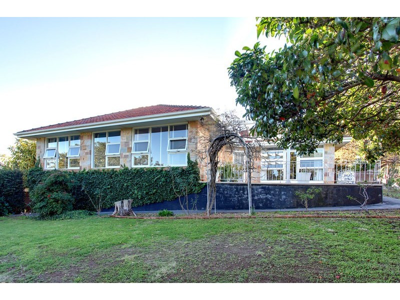 24 Sassafras Drive, Highbury SA 5089