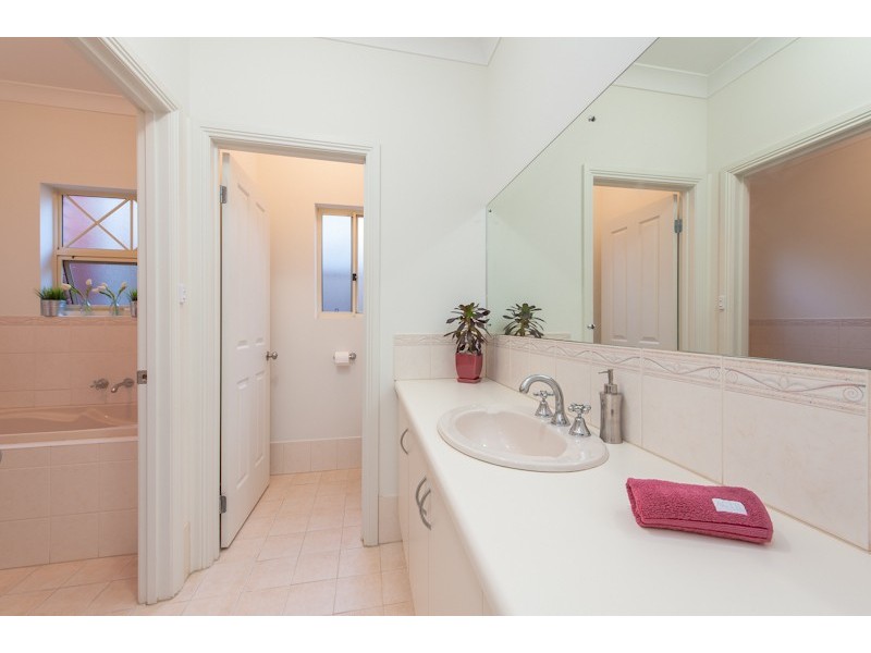 60 Hallett Avenue, Tranmere SA 5073