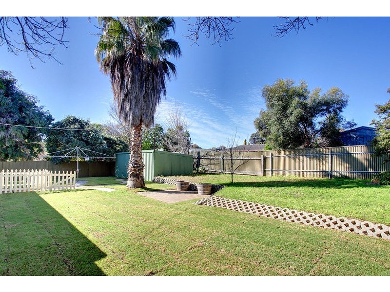 11 Forrest Avenue, Valley View SA 5093