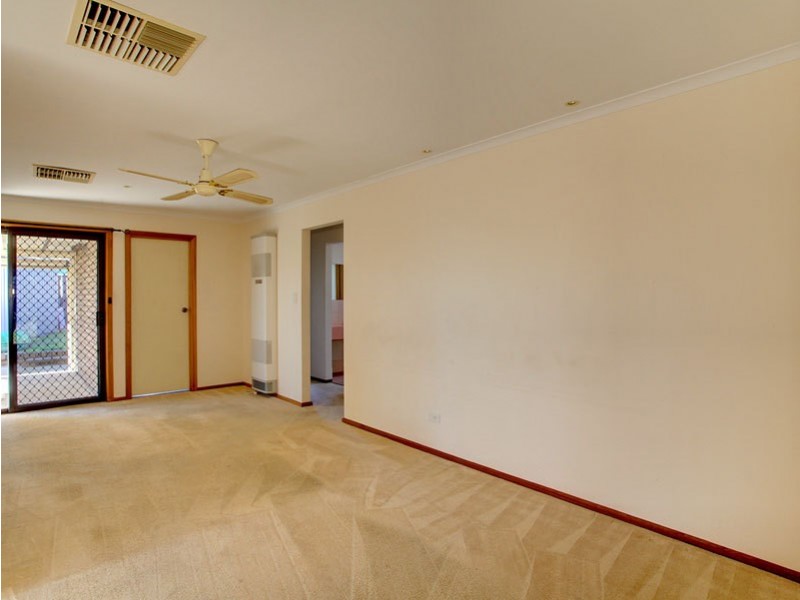 35 Jagger Crescent, Woodcroft SA 5162