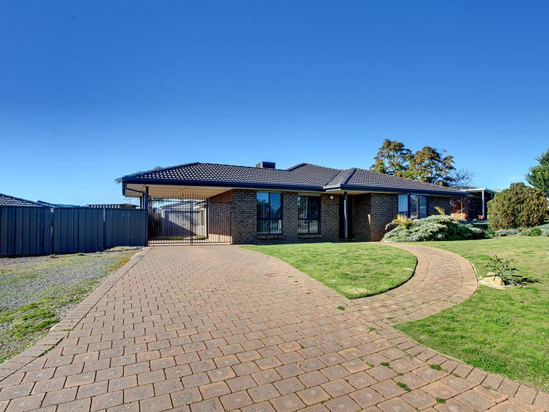 35 Jagger Crescent, Woodcroft SA 5162