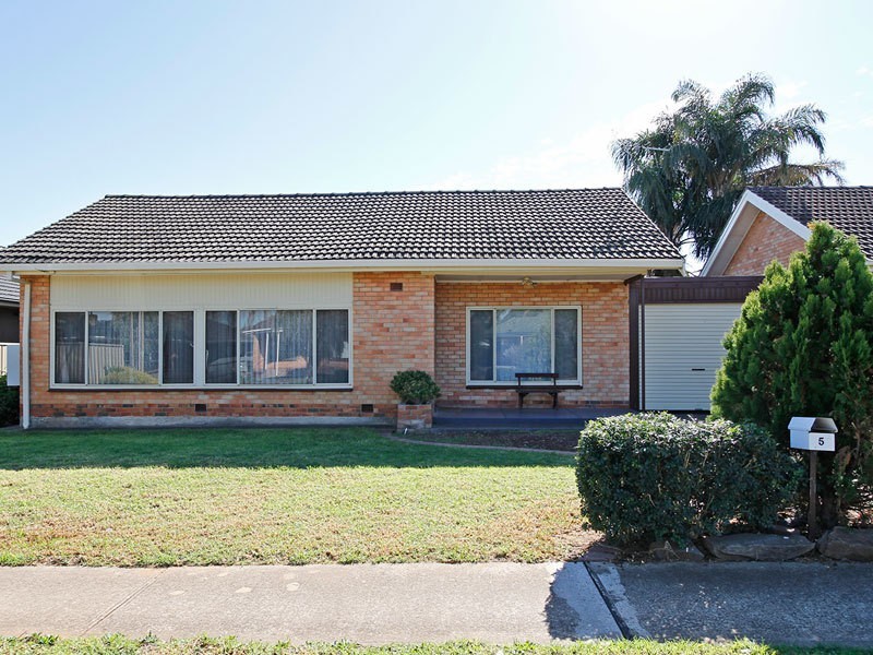 5 Parkwood Grove, Mitchell Park SA 5043