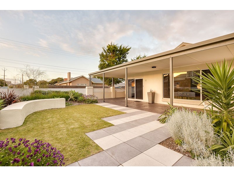 16 Richardson Avenue, Glenelg North SA 5045