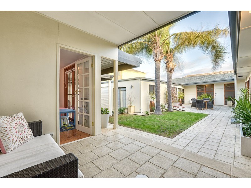16 Richardson Avenue, Glenelg North SA 5045