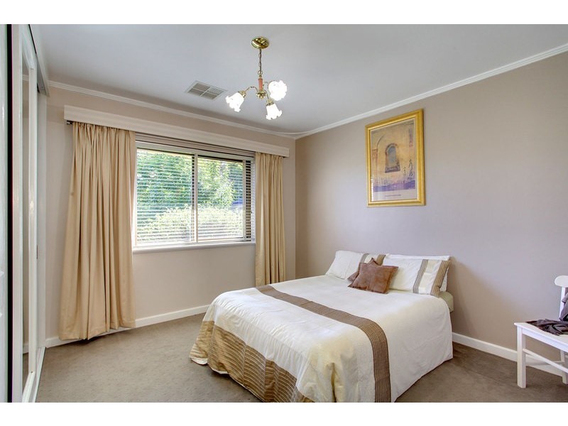 11 Forrest Avenue, Valley View SA 5093