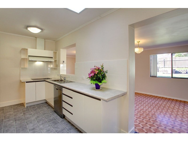 11 Forrest Avenue, Valley View SA 5093