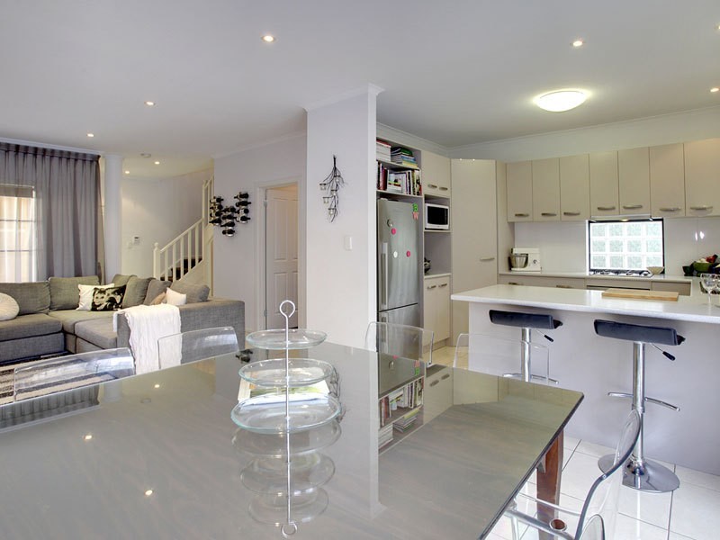 13 Lakefield Crescent, Mawson Lakes SA 5095