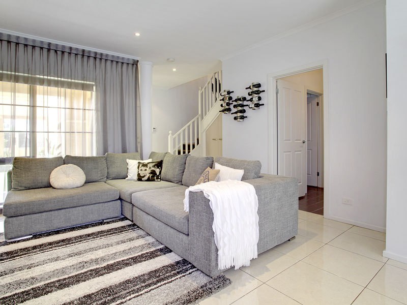 13 Lakefield Crescent, Mawson Lakes SA 5095