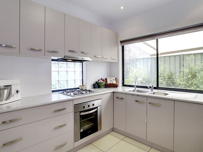 13 Lakefield Crescent, Mawson Lakes SA 5095