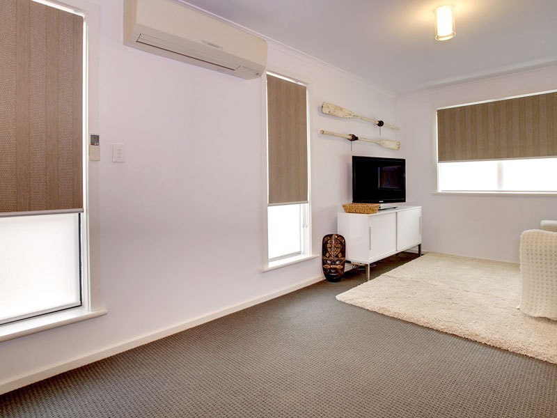 13 Lakefield Crescent, Mawson Lakes SA 5095