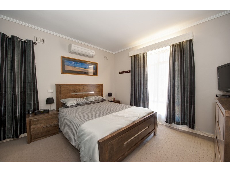 17 Rutherglen Avenue, Valley View SA 5093