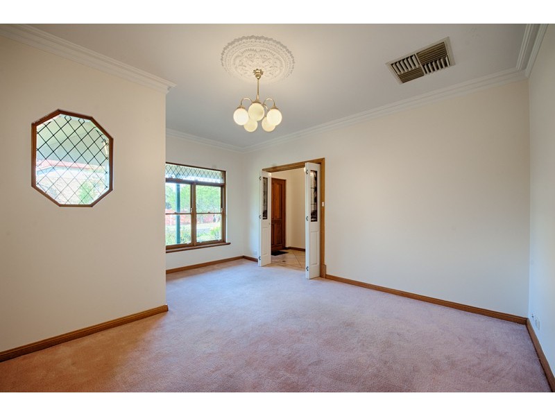 26 Kew Drive, Oakden SA 5086