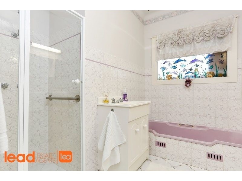 28 Mead Crescent, Melrose Park SA 5039