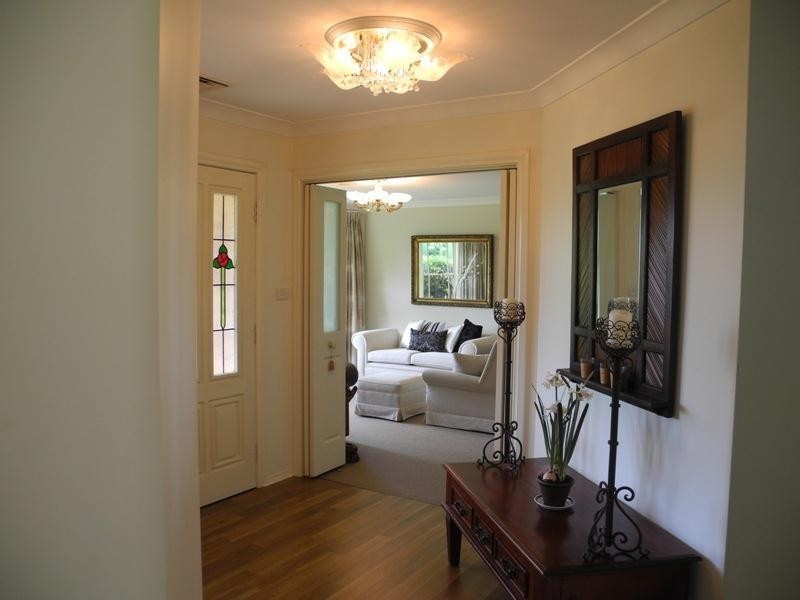 9 Carisbrooke Row, Bowral NSW 2576