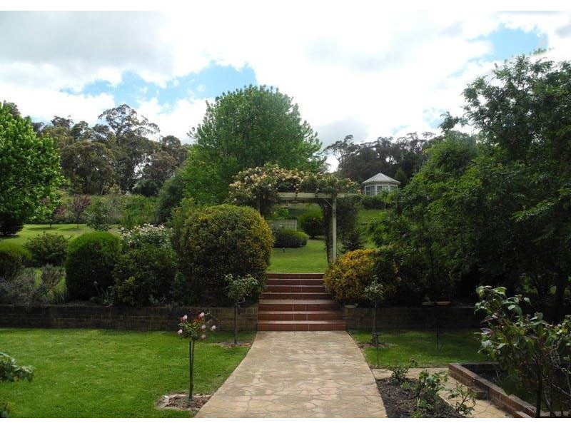 9 Carisbrooke Row, Bowral NSW 2576