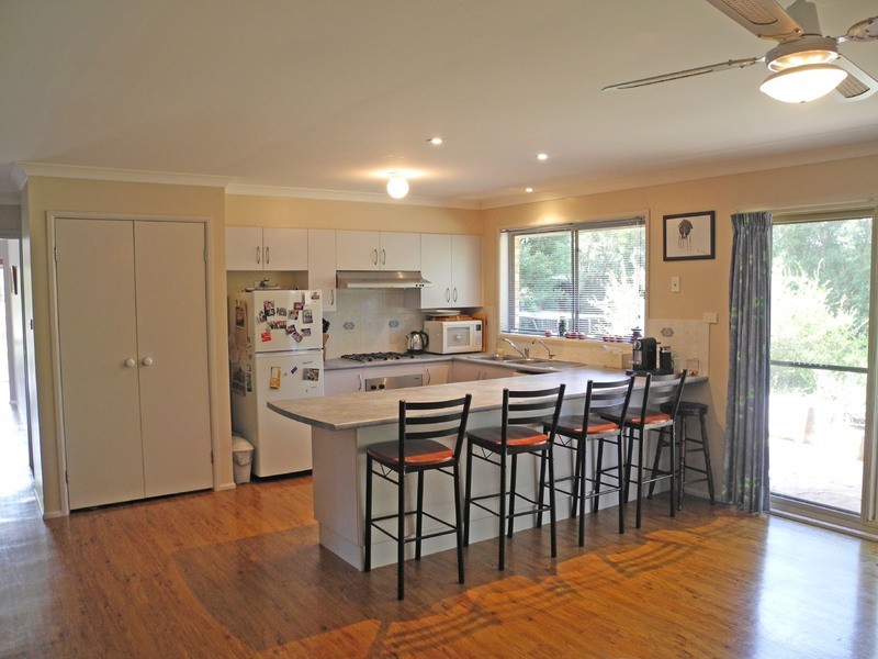 2 Dumfries Place, Bowral NSW 2576