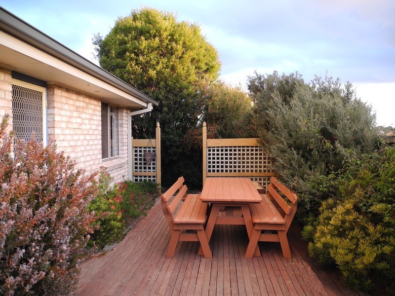 2 Dumfries Place, Bowral NSW 2576