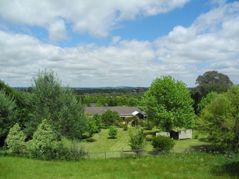 9 Carisbrooke Row, Bowral NSW 2576