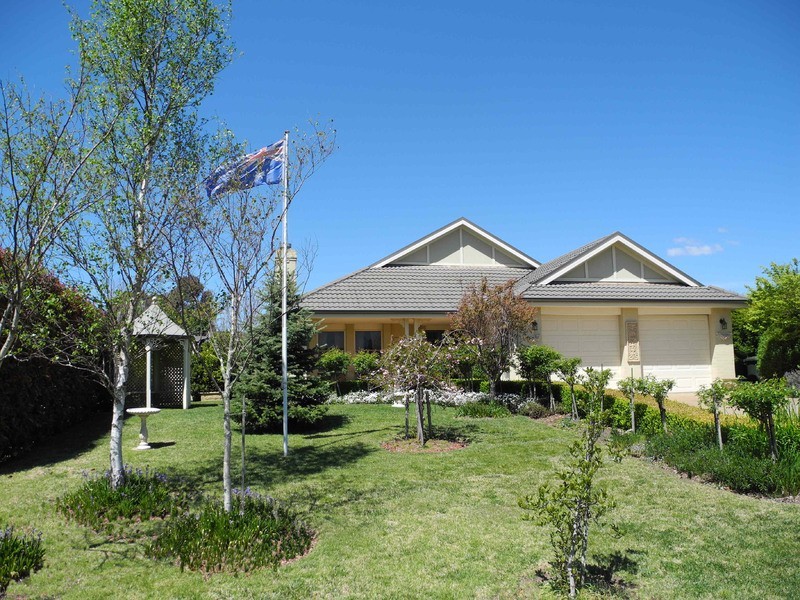 7 Rowland Road, Bowral NSW 2576