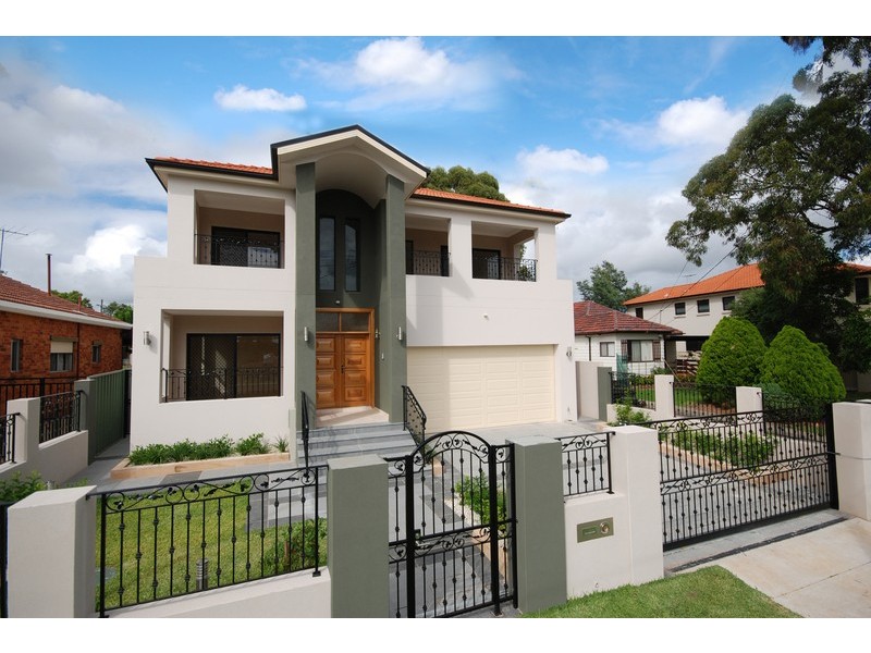 132 Banksia, Greenacre NSW 2190