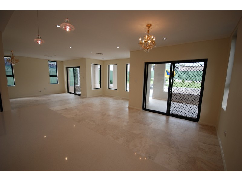 132 Banksia, Greenacre NSW 2190