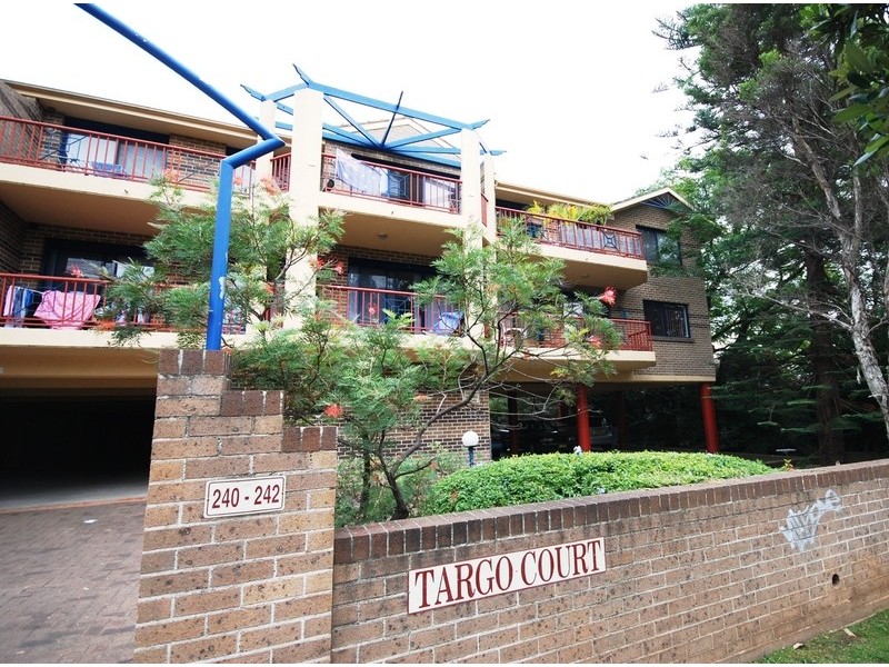 240-242 Targo Road, Toongabbie NSW 2146