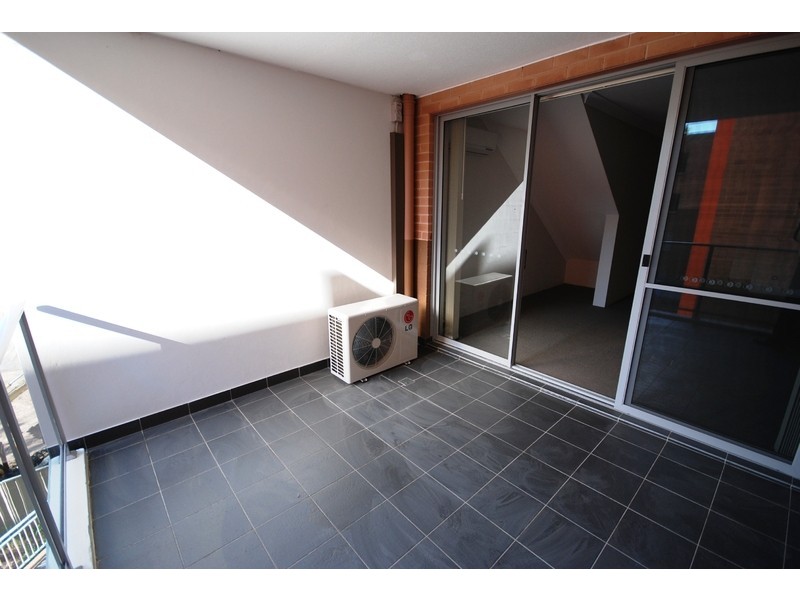 35-37 Darcy Road, Westmead NSW 2145