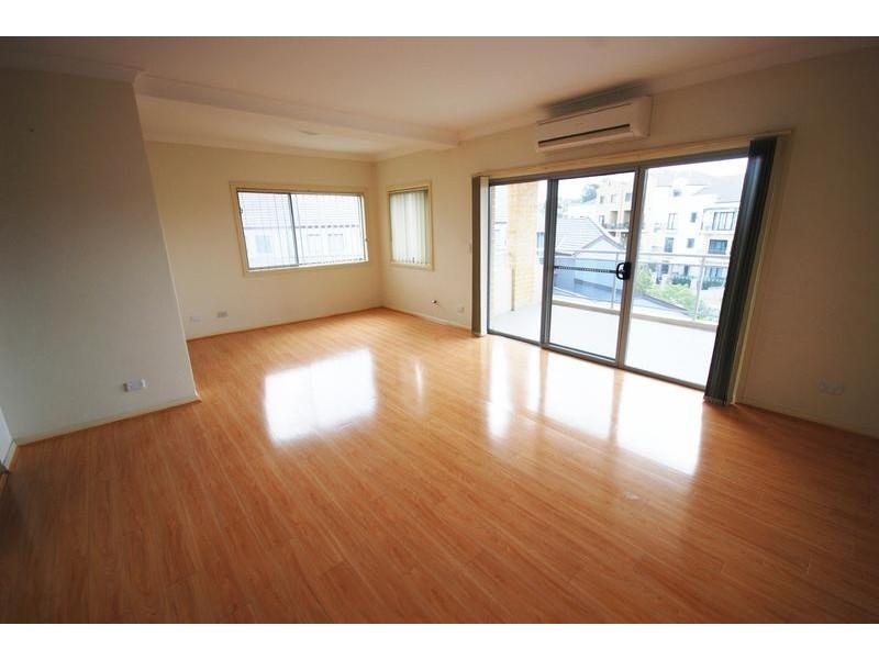 8 Refractory Court, Holroyd NSW 2142