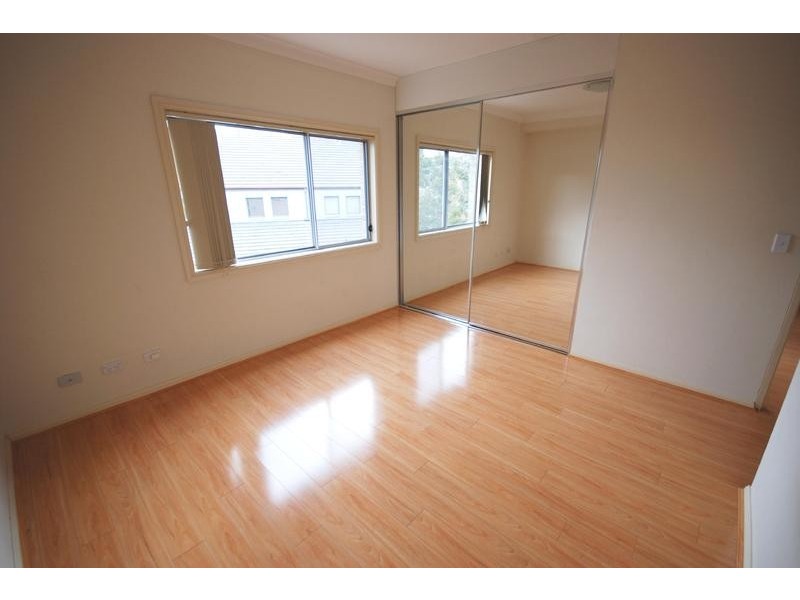 8 Refractory Court, Holroyd NSW 2142