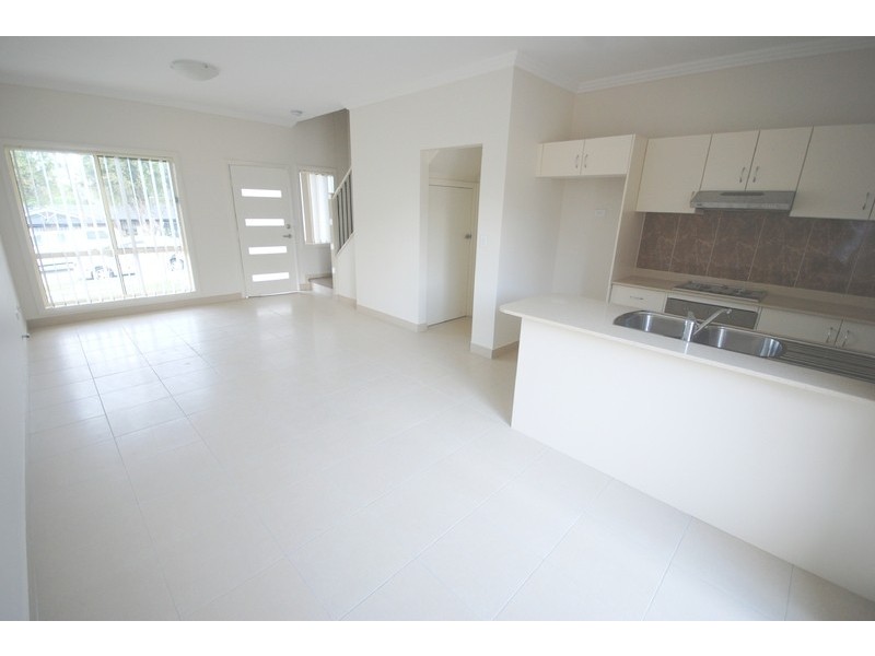 2 / 135 – 137  Cornelia Road, Toongabbie NSW 2146