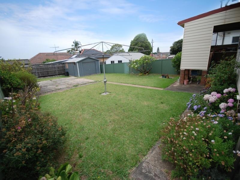 285 Roberts, Greenacre NSW 2190