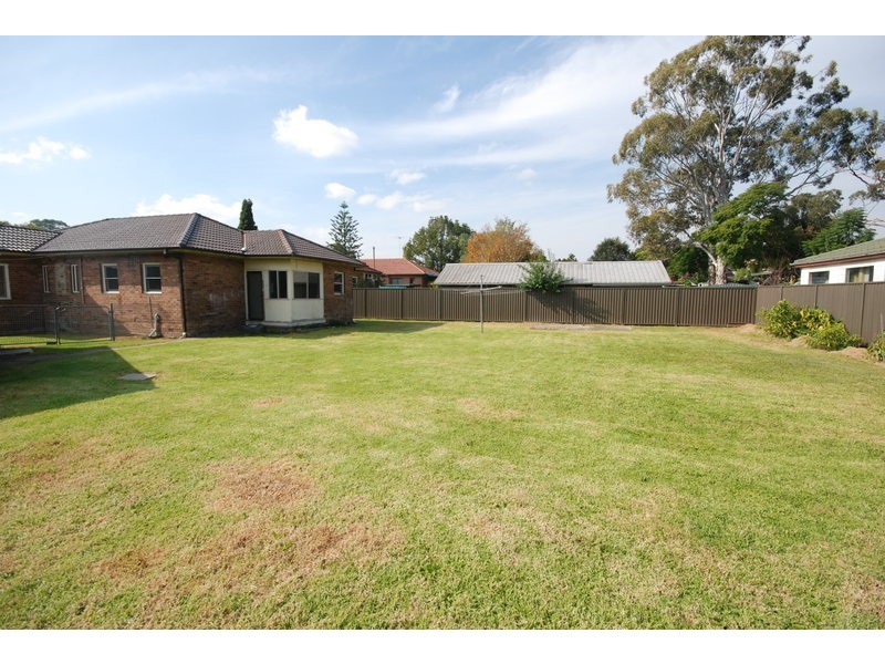 32 Frederick Avenue, Merrylands NSW 2160