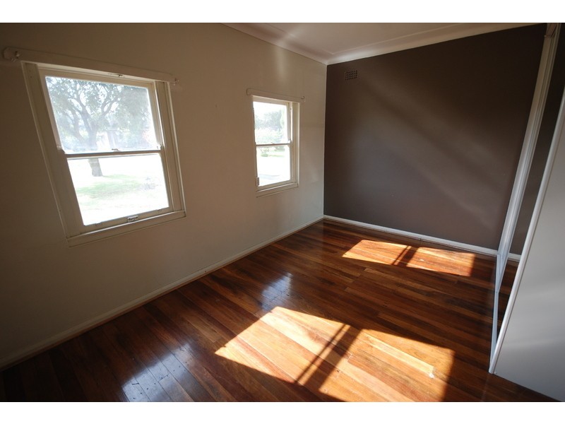 32 Frederick Avenue, Granville NSW 2142