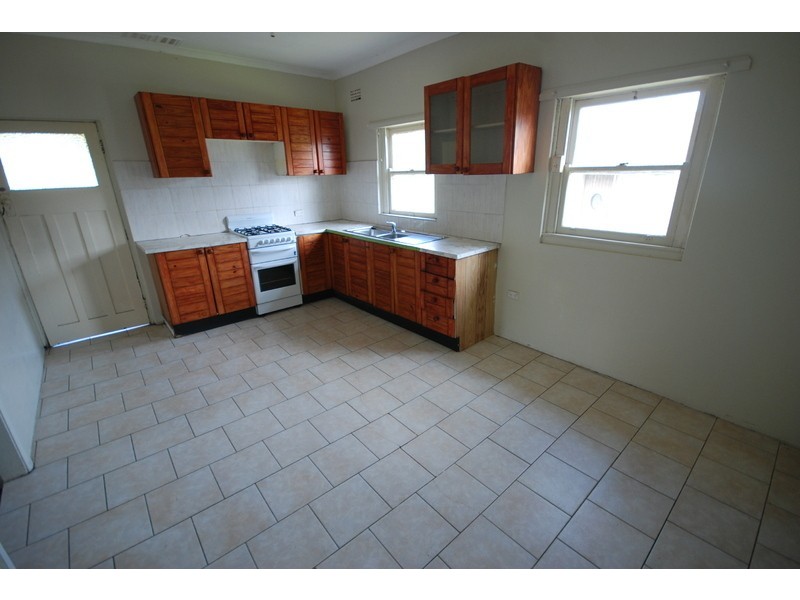 32 Frederick Avenue, Granville NSW 2142