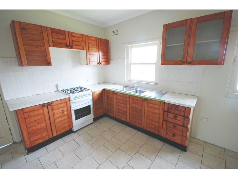 32  Frederick Avenue, Granville NSW 2142