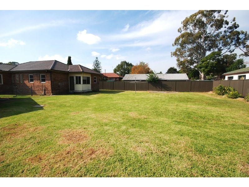32  Frederick Avenue, Granville NSW 2142