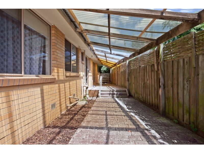 21 Bruce Street, Cranbourne VIC 3977