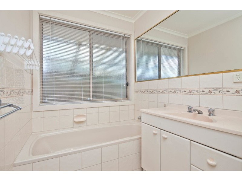 21 Bruce Street, Cranbourne VIC 3977