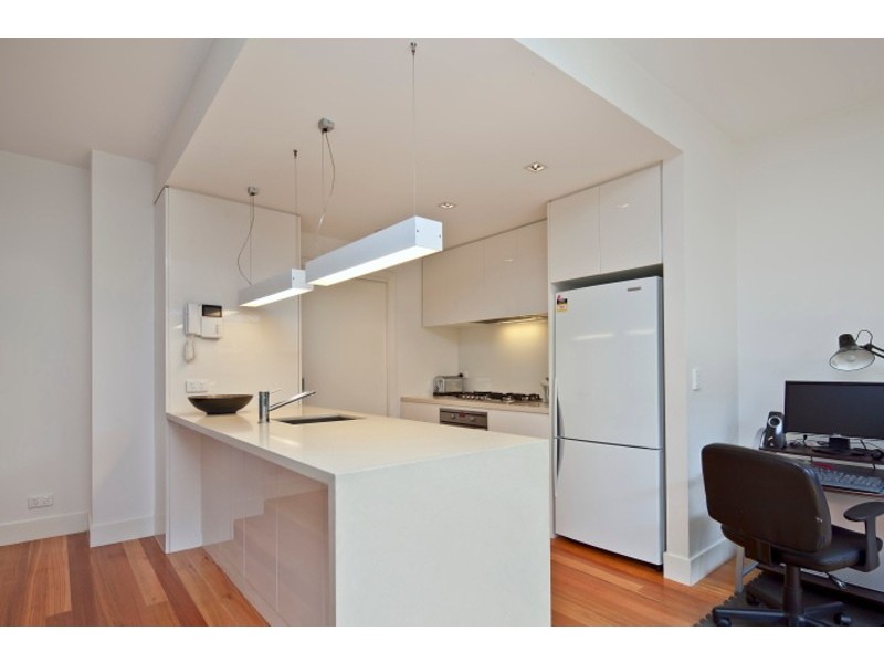 2/1 Graham Avenue, Mckinnon VIC 3204