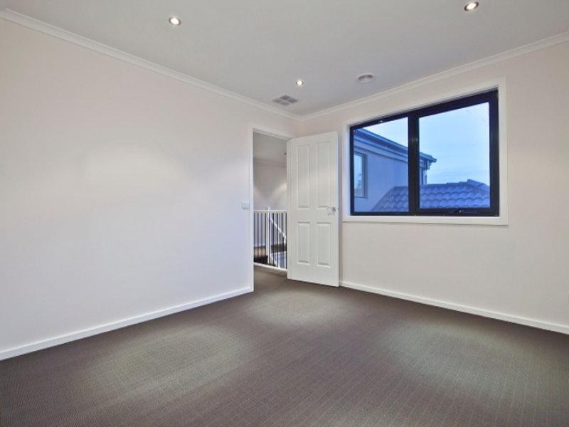 10 Georgetown Way, Officer VIC 3809