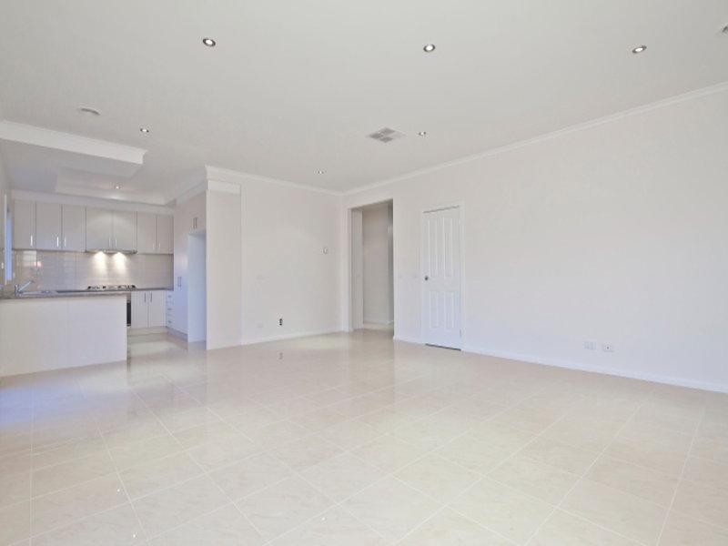 10 Georgetown Way, Officer VIC 3809