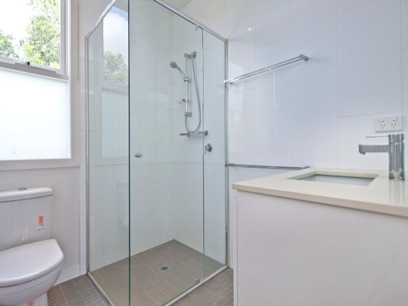 2/1 Graham Avenue, Mckinnon VIC 3204