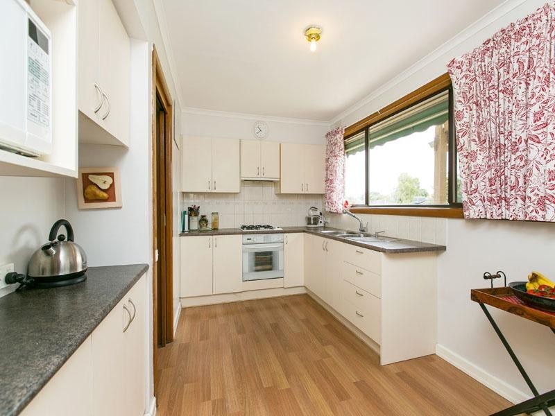 5 Landsborough Ave, Wheelers Hill VIC 3150