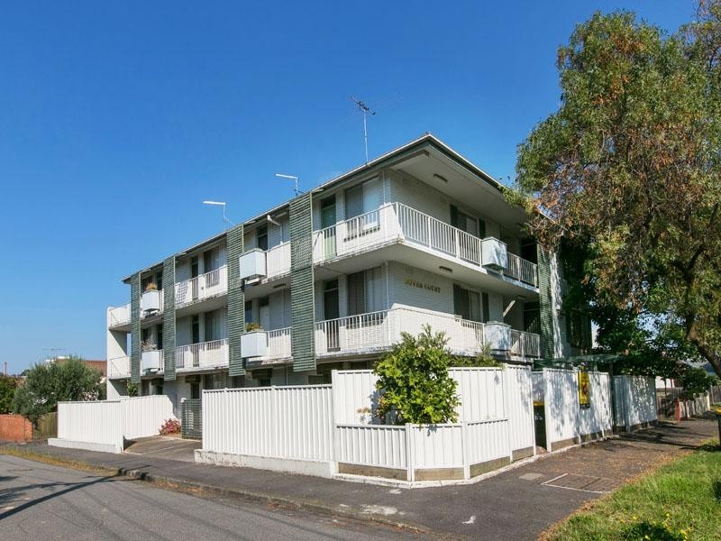 12/13-15 Dover Street, Flemington VIC 3031