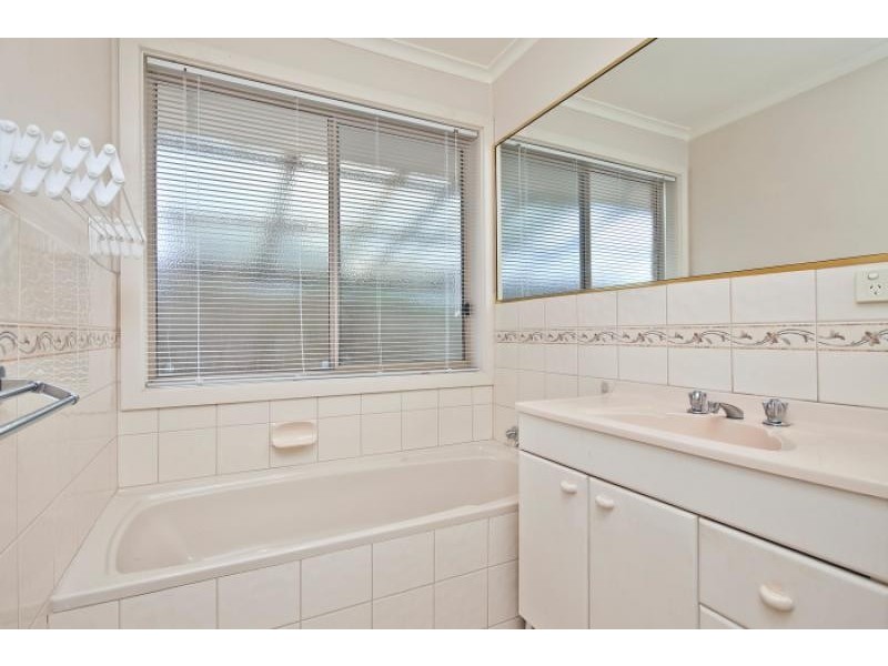 21 Bruce Street, Cranbourne VIC 3977