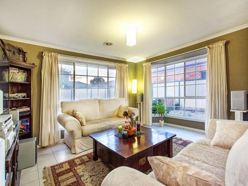 7 Tigris Court, Roxburgh Park VIC 3064