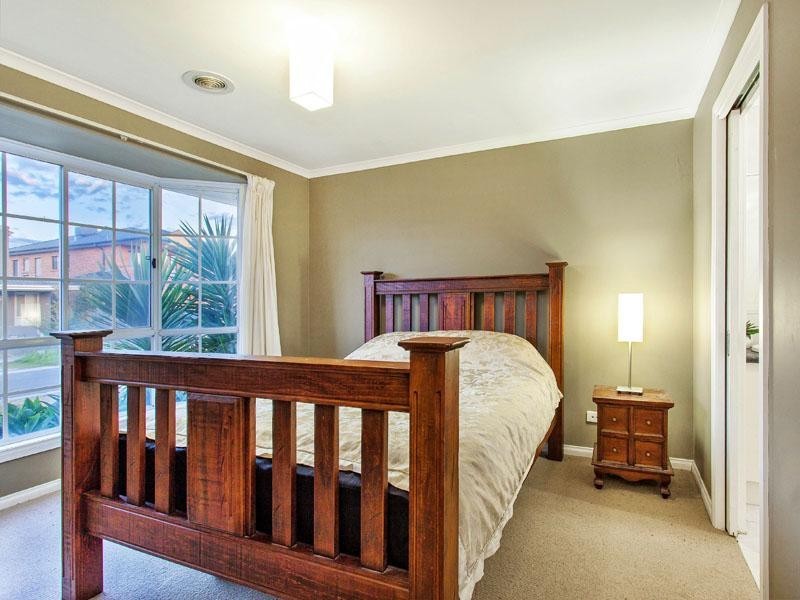 7 Tigris Court, Roxburgh Park VIC 3064