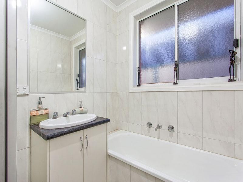 7 Tigris Court, Roxburgh Park VIC 3064