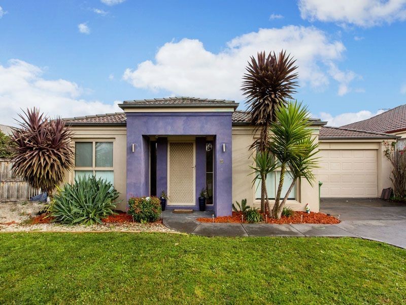 15 Bordeaux Grove, Narre Warren South VIC 3805